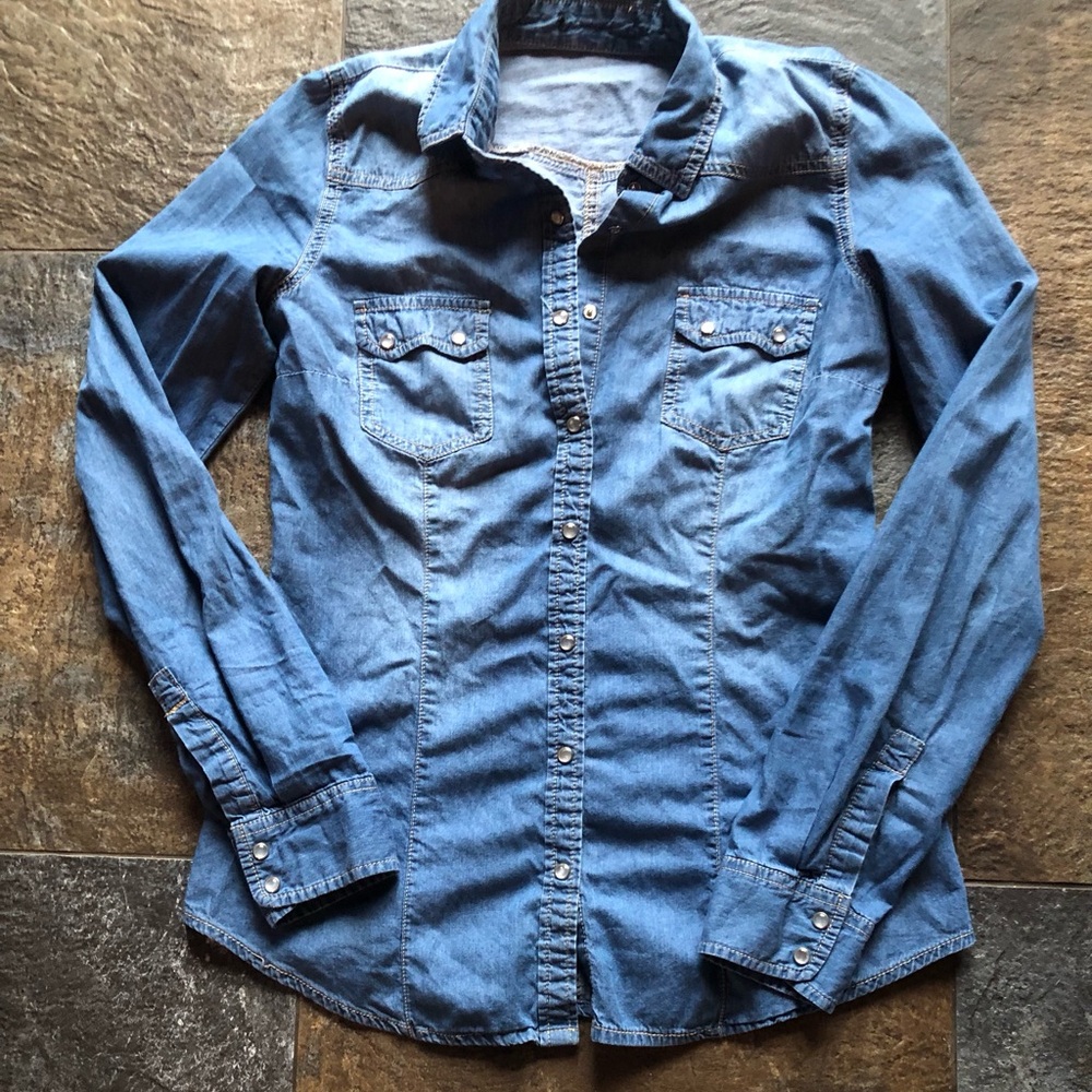 Denim Pearl Snap Button Western Cut Long Sleeve Shirt